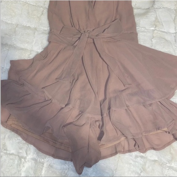 LANE201 RUFFLE ROMPER - MEDIUM - Picture 3 of 5